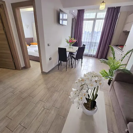 Elegant Double - Pool & Daire